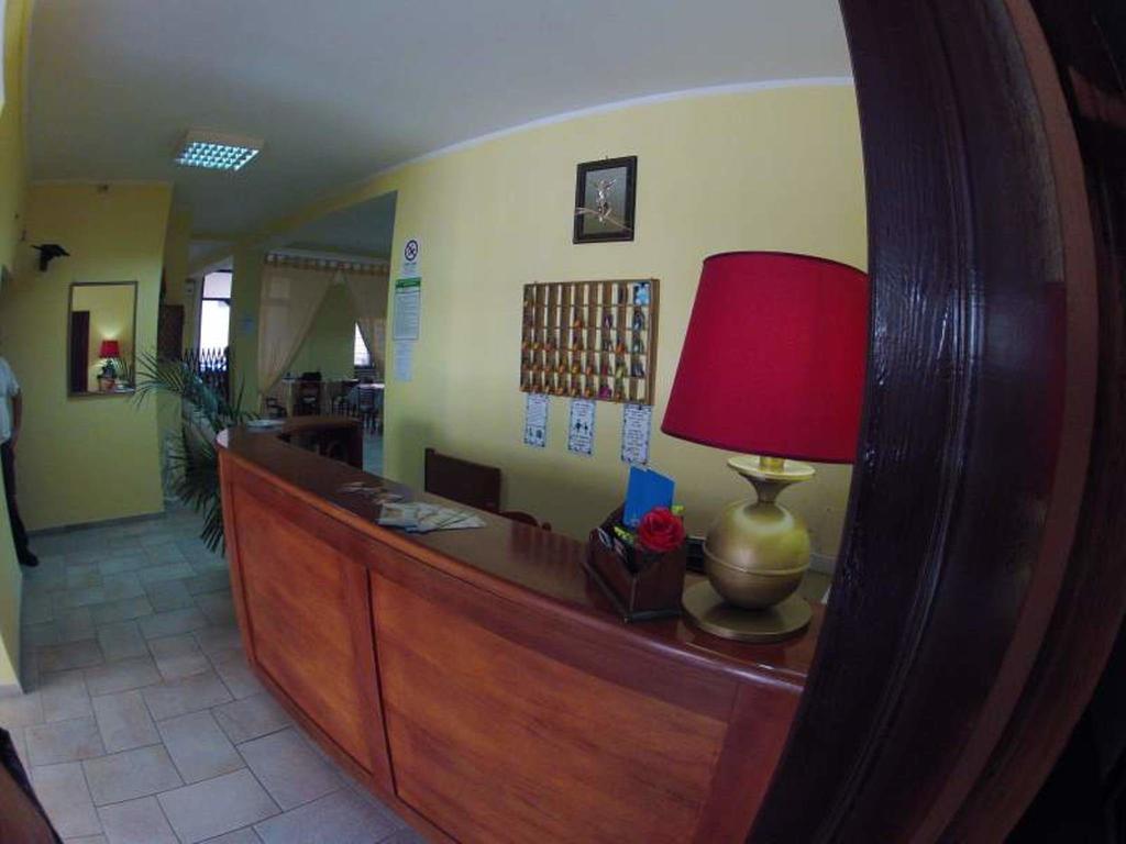 Hotel Aurora 斯考里 外观 照片