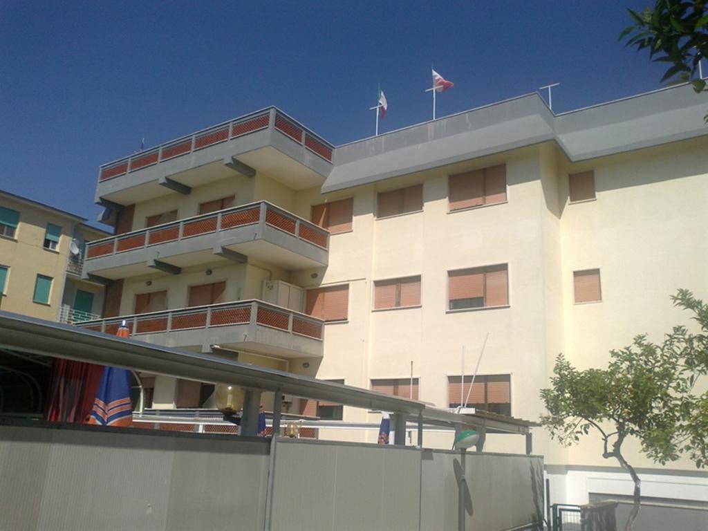 Hotel Aurora 斯考里 外观 照片