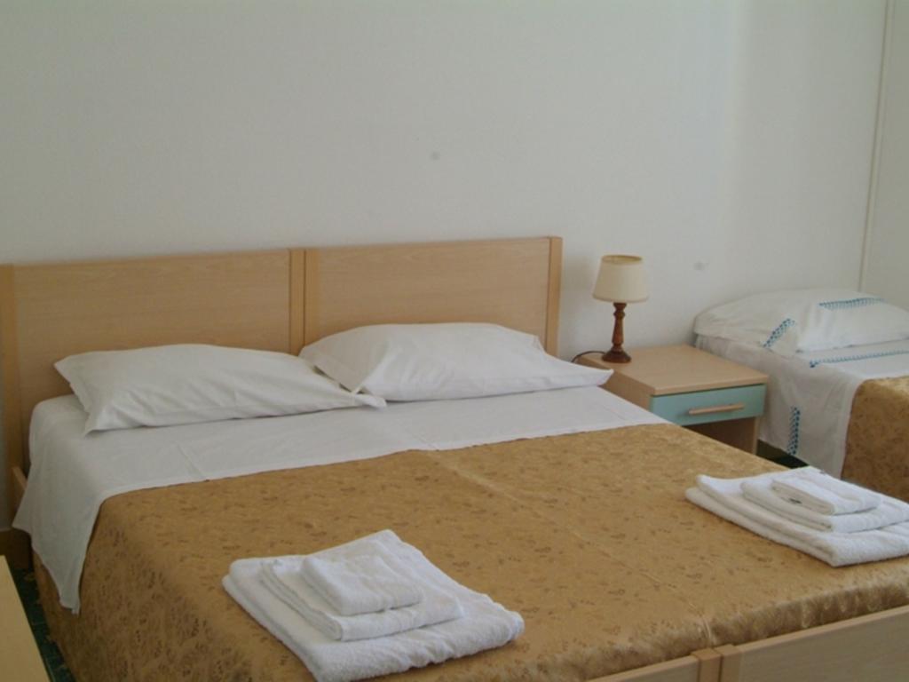 Hotel Aurora 斯考里 外观 照片