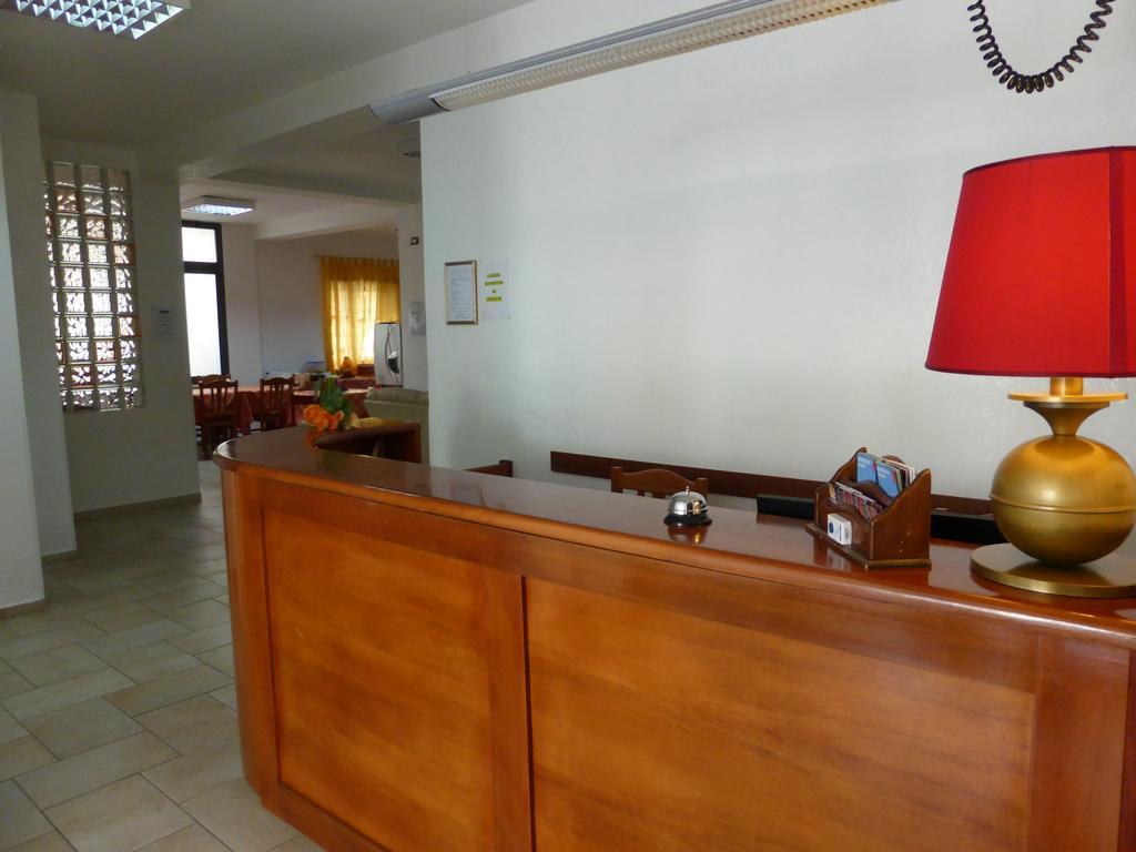 Hotel Aurora 斯考里 外观 照片